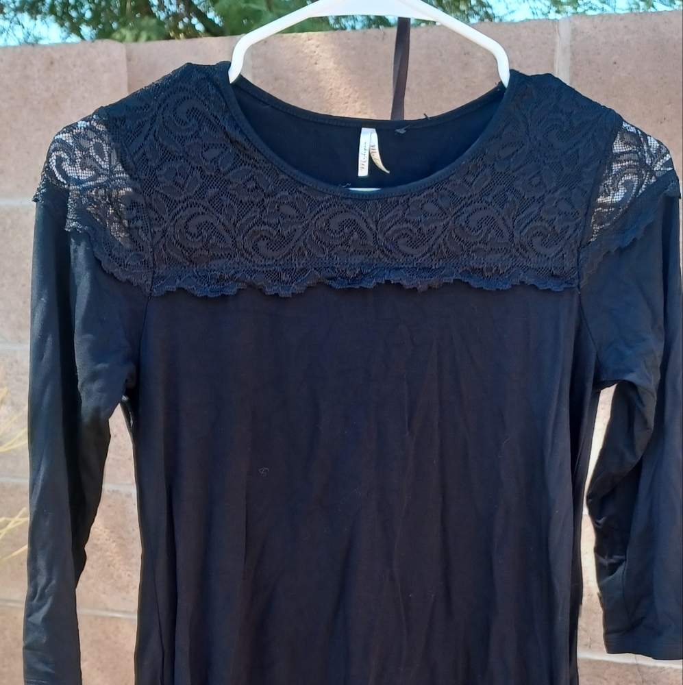 Madigan shirt black maternity small long